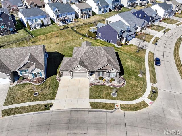 113 Far Meadow Drive, Lake St Louis, MO 63367