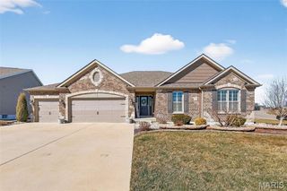 113 Far Meadow Drive, Lake St Louis, MO 63367