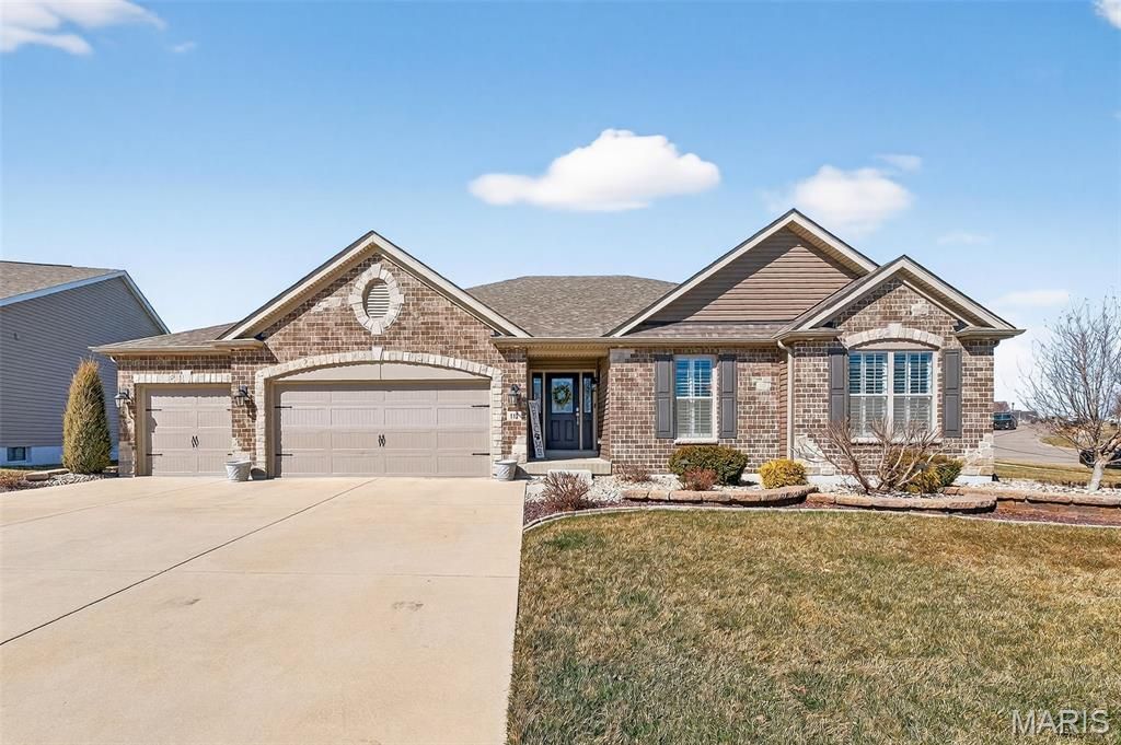 113 Far Meadow Drive, Lake St Louis, MO 63367