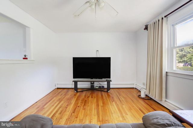 216 GRAY, Egg Harbor Township, NJ 08234