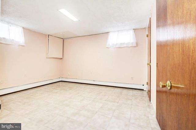 216 GRAY, Egg Harbor Township, NJ 08234