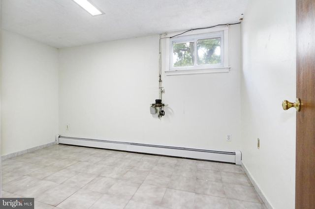 216 GRAY, Egg Harbor Township, NJ 08234