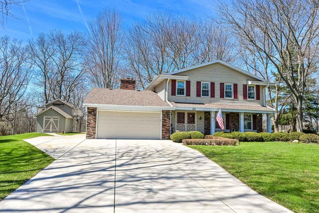 W287N6575 Hibritten WAY, Hartland, WI 53029