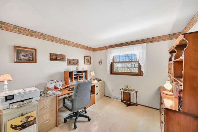 W287N6575 Hibritten WAY, Hartland, WI 53029