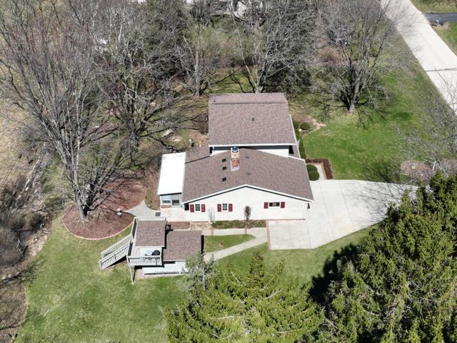 W287N6575 Hibritten WAY, Hartland, WI 53029