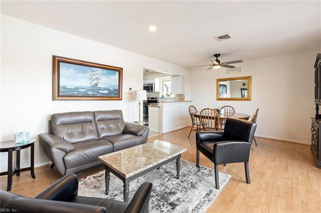 251 Lake DR, Virginia Beach, VA 23451