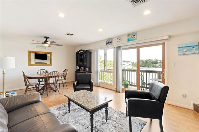 251 Lake DR, Virginia Beach, VA 23451