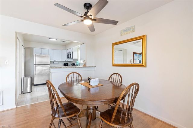251 Lake DR, Virginia Beach, VA 23451