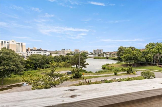 251 Lake DR, Virginia Beach, VA 23451