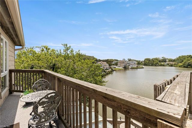 251 Lake DR, Virginia Beach, VA 23451