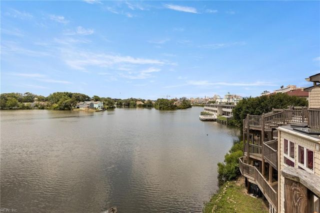 251 Lake DR, Virginia Beach, VA 23451