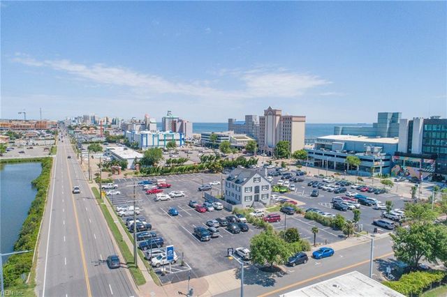 251 Lake DR, Virginia Beach, VA 23451
