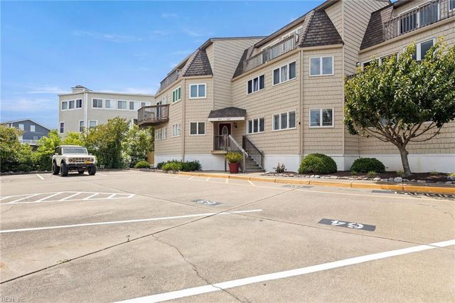 251 Lake DR, Virginia Beach, VA 23451
