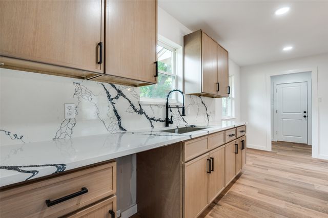 1515 Oak Meadows Drive, Dallas, TX 75232