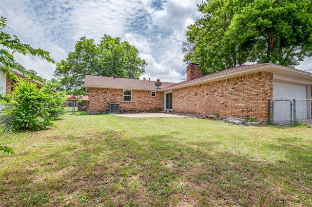 1515 Oak Meadows Drive, Dallas, TX 75232