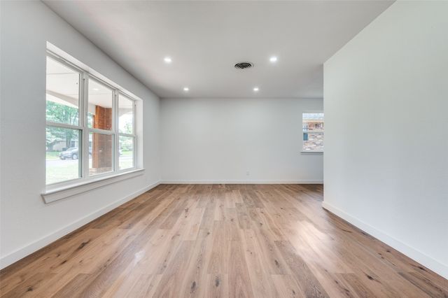 1515 Oak Meadows Drive, Dallas, TX 75232