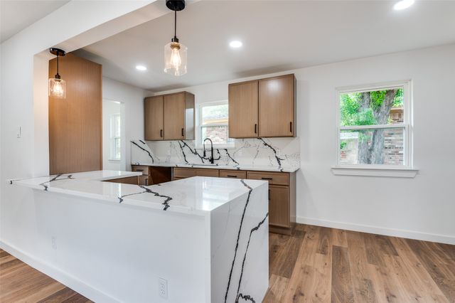 1515 Oak Meadows Drive, Dallas, TX 75232