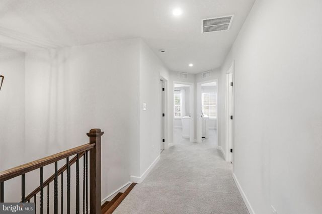 22 CINNAMON LN, Mount Laurel, NJ 08054