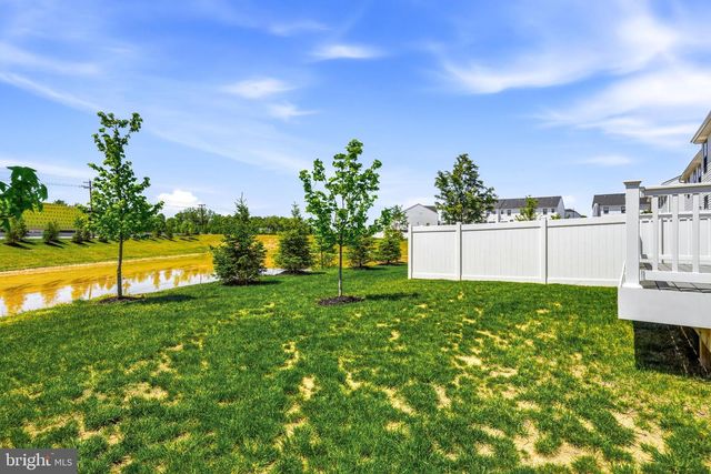22 CINNAMON LN, Mount Laurel, NJ 08054