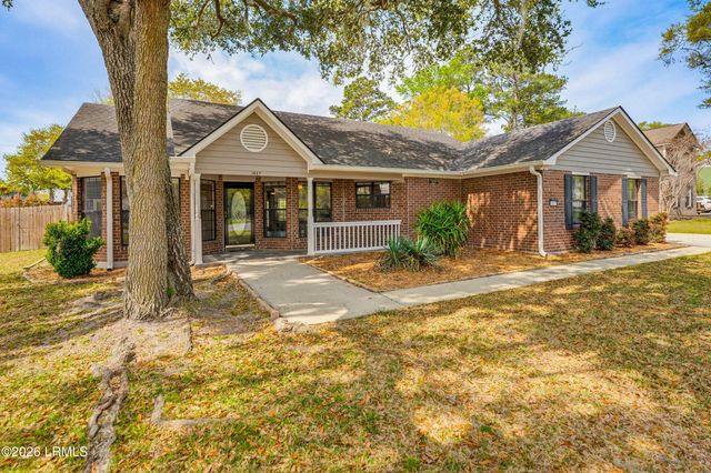 1037 Otter Circle, Beaufort, SC 29902