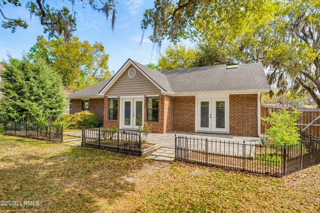 1037 Otter Circle, Beaufort, SC 29902