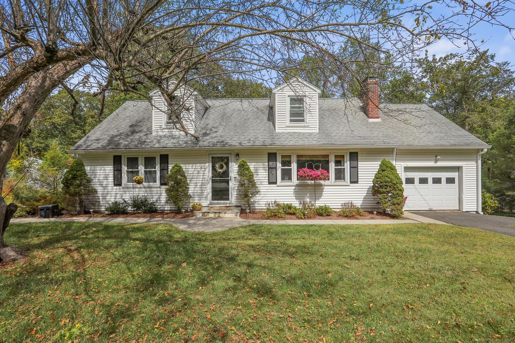 37 Dana Road, Danbury, CT 06811