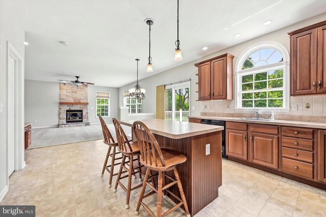 108 COOPER HAWK DR, Coatesville, PA 19320