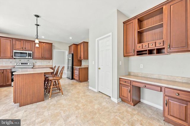 108 COOPER HAWK DR, Coatesville, PA 19320