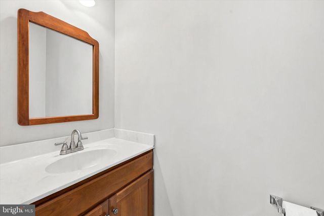 108 COOPER HAWK DR, Coatesville, PA 19320