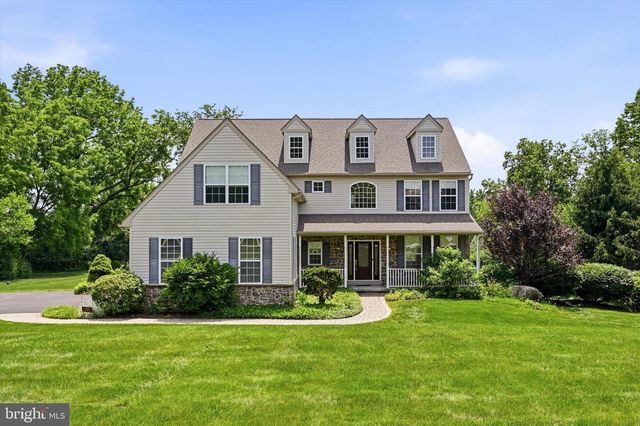 108 COOPER HAWK DR, Coatesville, PA 19320