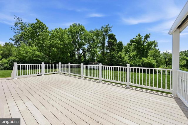 108 COOPER HAWK DR, Coatesville, PA 19320