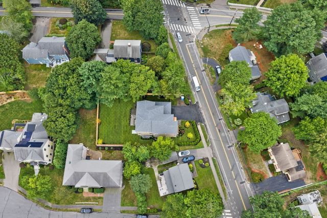 564 Chestnut St, Needham, MA 02492