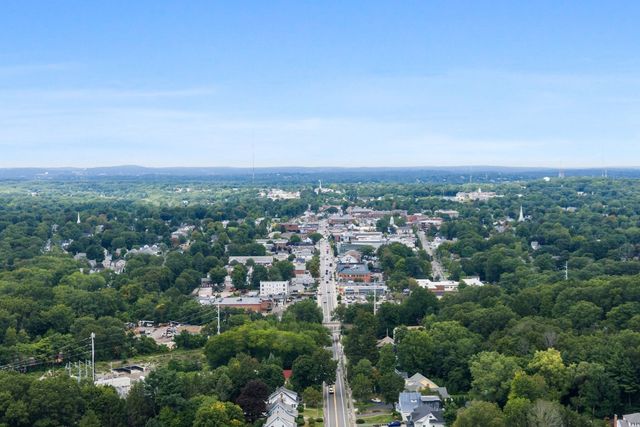 564 Chestnut St, Needham, MA 02492