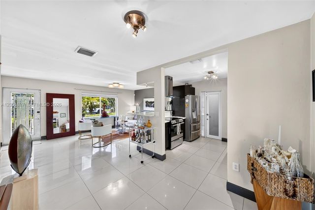 467 NE 129th St, North Miami, FL 33161