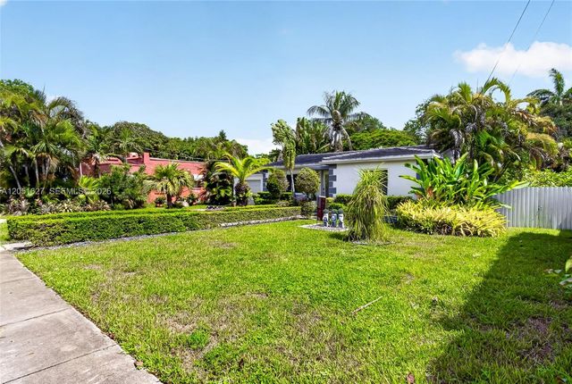 467 NE 129th St, North Miami, FL 33161