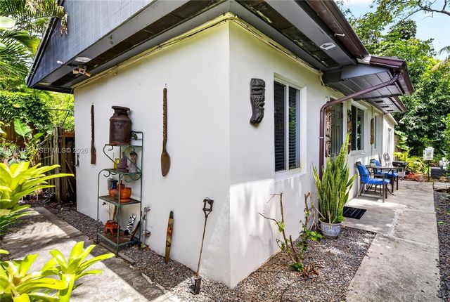 467 NE 129th St, North Miami, FL 33161