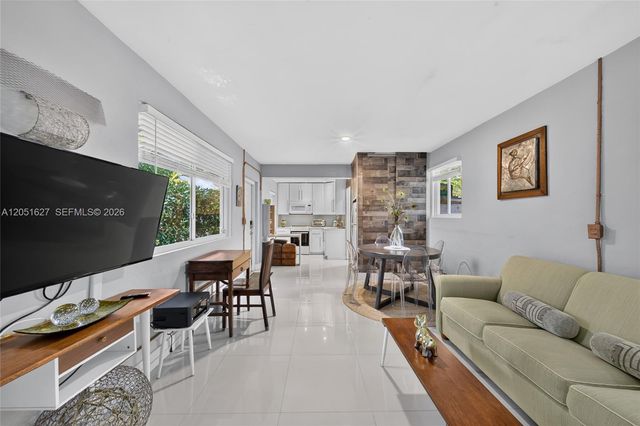 467 NE 129th St, North Miami, FL 33161
