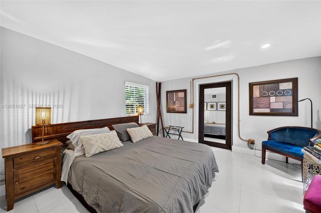 467 NE 129th St, North Miami, FL 33161