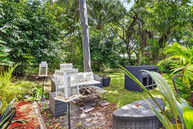 467 NE 129th St, North Miami, FL 33161