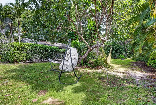 467 NE 129th St, North Miami, FL 33161