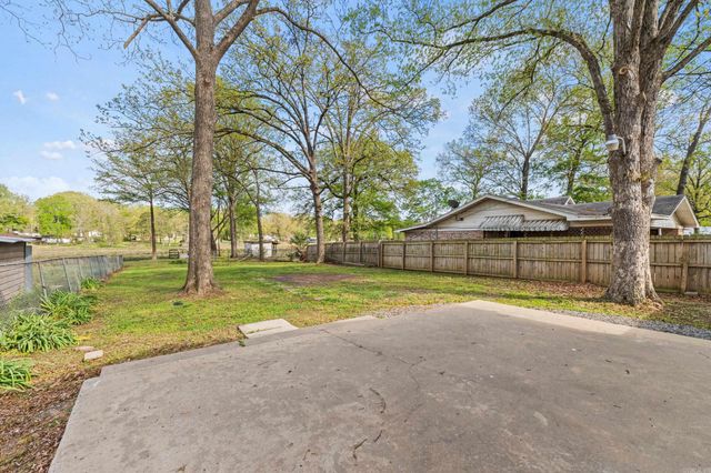 11 E Ridge Road, Mayflower, AR 72106