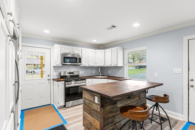 11 E Ridge Road, Mayflower, AR 72106