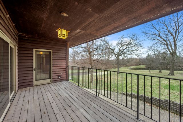 32981 N River Road, Libertyville, IL 60048