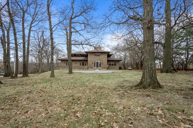 32981 N River Road, Libertyville, IL 60048