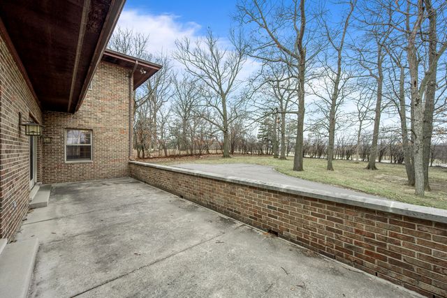 32981 N River Road, Libertyville, IL 60048