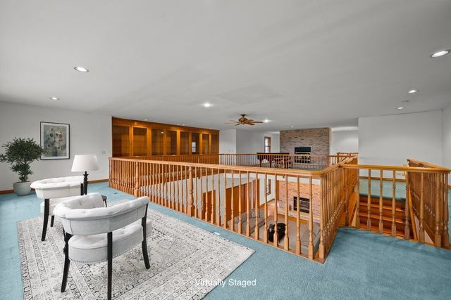 32981 N River Road, Libertyville, IL 60048