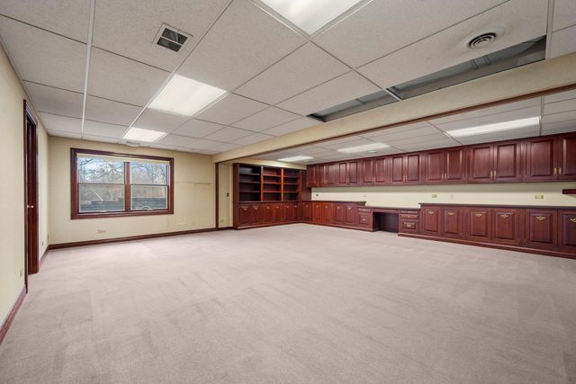 32981 N River Road, Libertyville, IL 60048