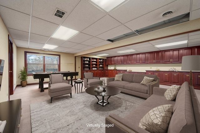 32981 N River Road, Libertyville, IL 60048