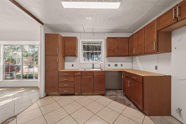 9326 Willow Meadow Drive, Houston, TX 77031