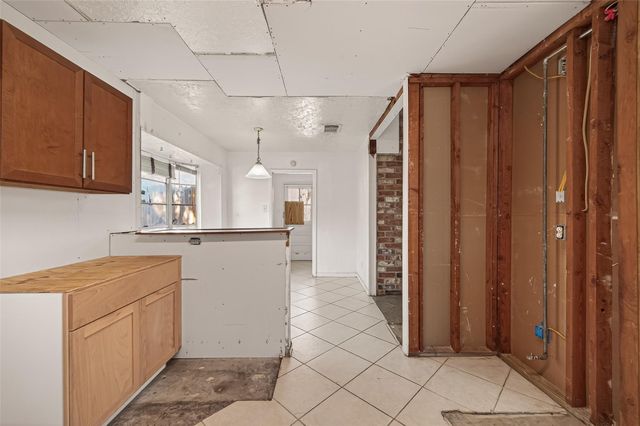 9326 Willow Meadow Drive, Houston, TX 77031
